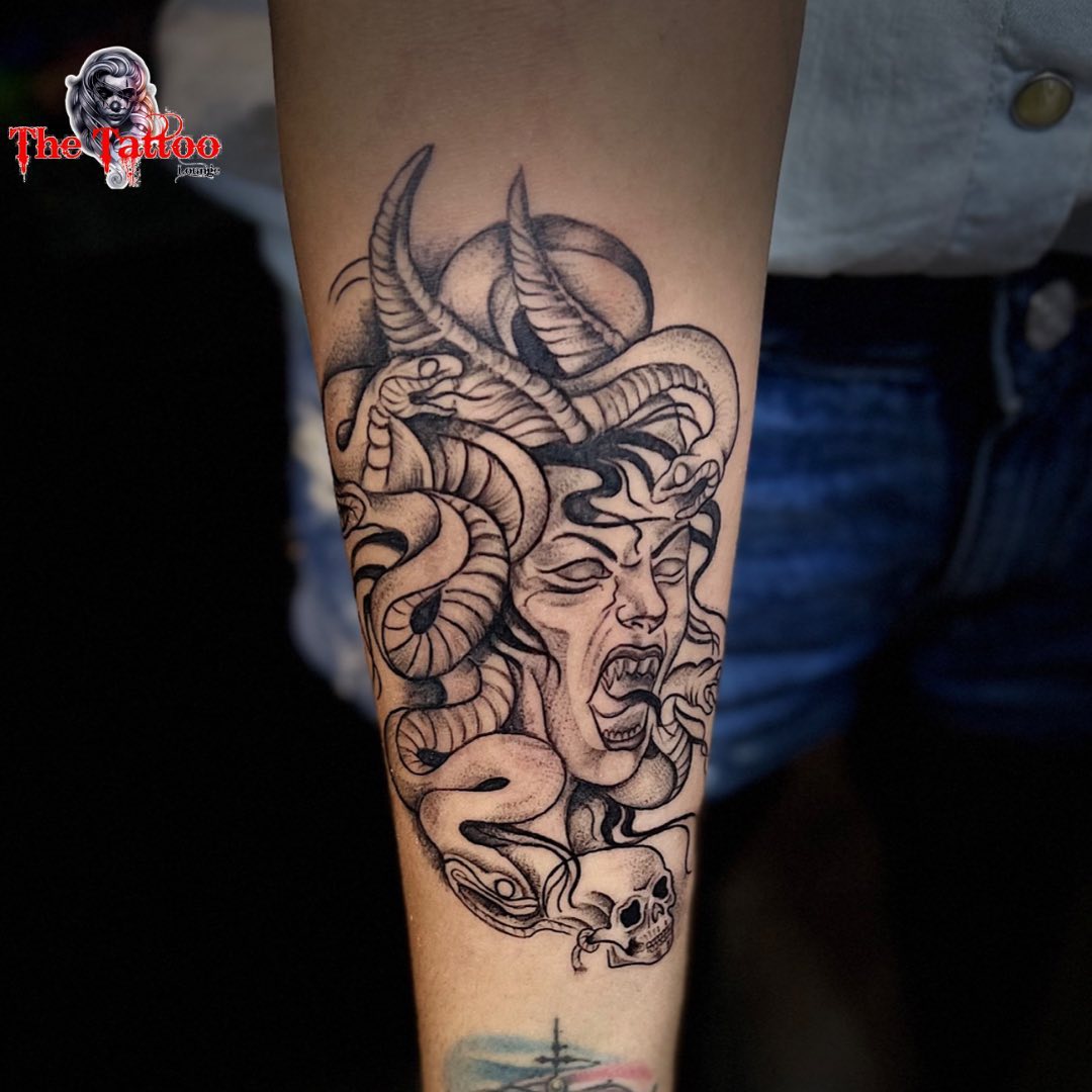 Tattoo and Piercing Shops in Andheri